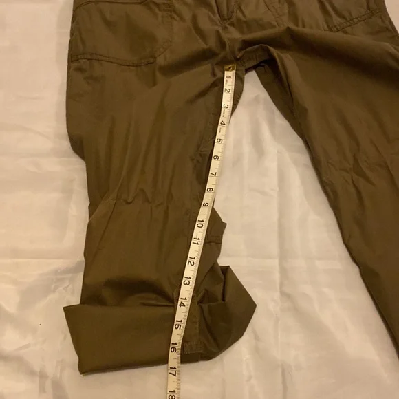 REI convertible pants to shorts - size 10
Brown travel vacation lightweight - Picture 9 of 11